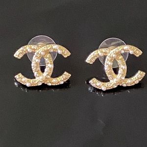 CHANEL Gold tone Earrings CHANEL JEWELRY